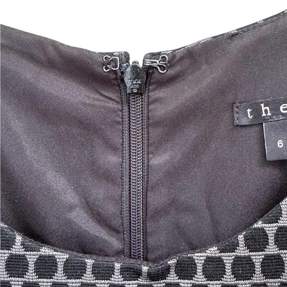 Theory Elegant Black and Gray Polka Dotted Patterned Dress size 6 - Picture 3 of 8